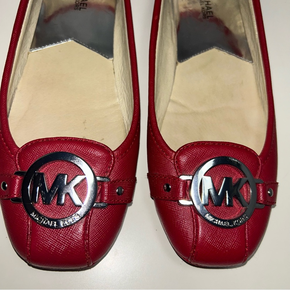Michael Kors Fulton MK Gold Logo Red Saffiano Leather Slip On Ballet Flat - Picture 2 of 13